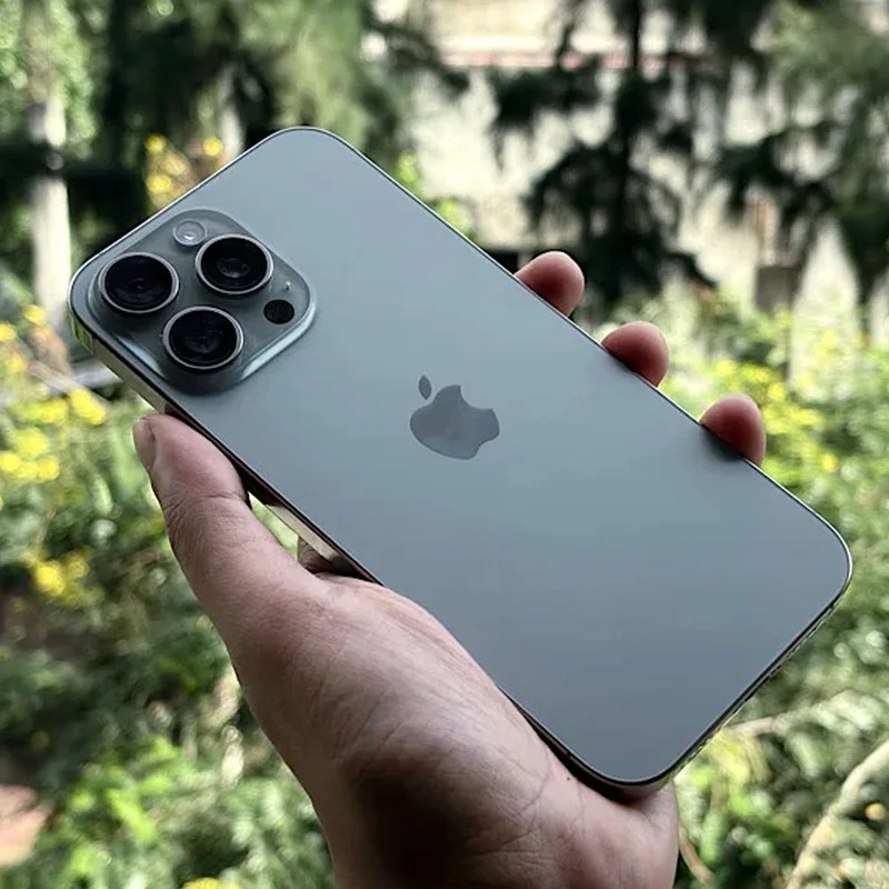 گوشی آیفون 16 پرو مکس اپل 1TB رم 8 گیگابایت بدون رجیستری پارت نامبر ZAA
