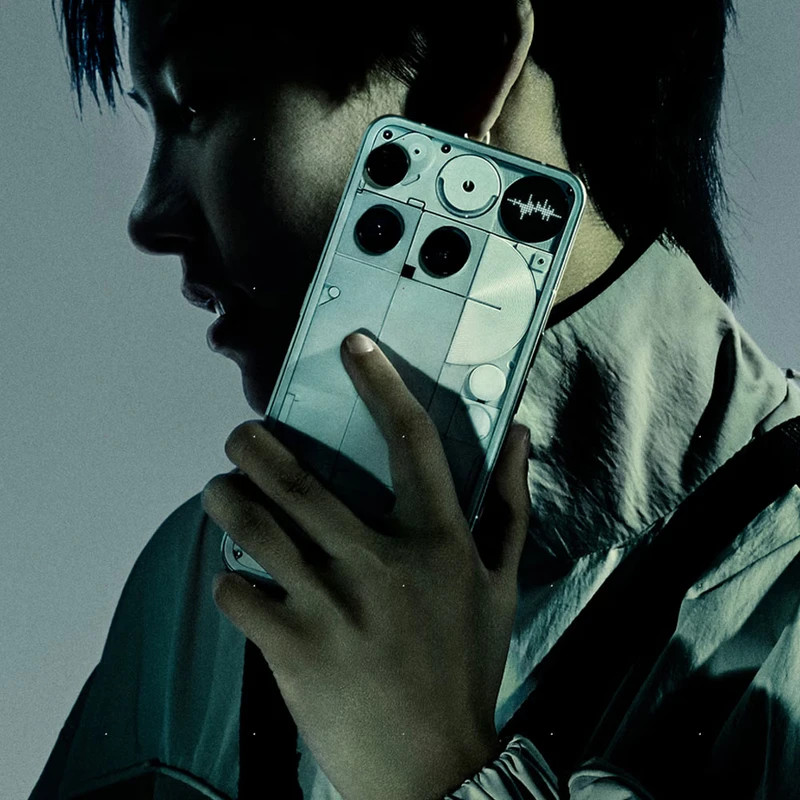 گوشی موبایل ناتینگ مدل Phone 3 دو سیم‌کارت ظرفیت 256 گیگابایت و رم 12 گیگابایت